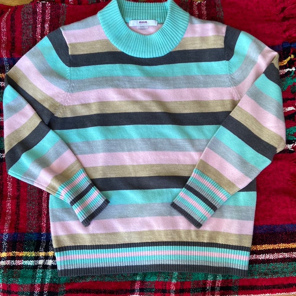 Cutie pie striped turtleneck
